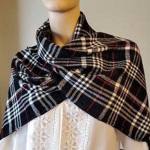 NWT! Adorable Chenille Plaid Scarf